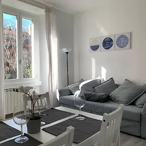 Apartment Esclusivo Trilocale Nel Cuore Di Porta Venezia, Milan